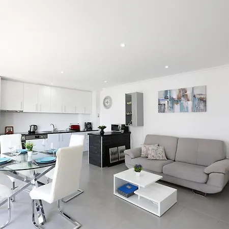 T2-delmar Apartment